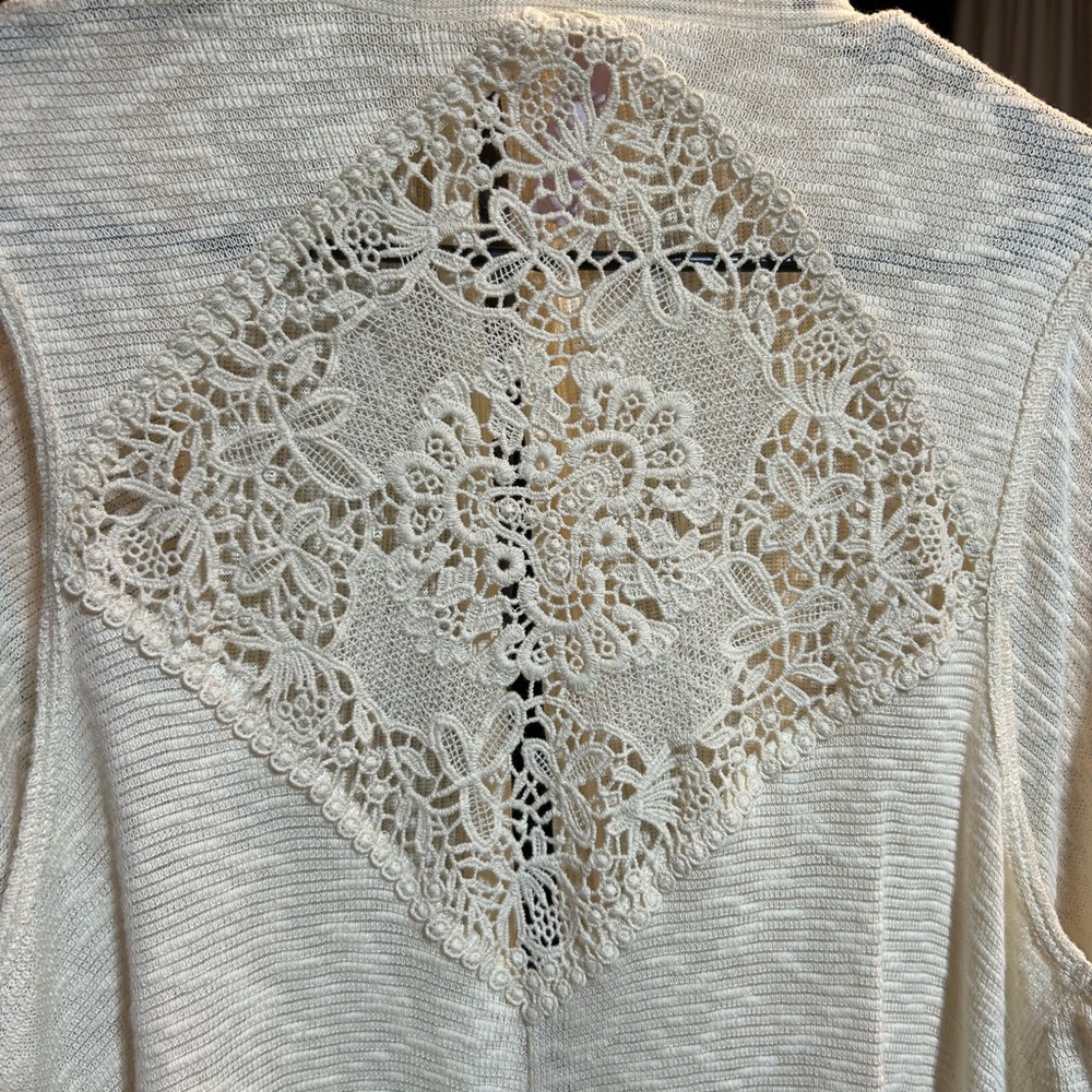 Alta Elegant Cream Women's cardigan - Picture 3 of 3